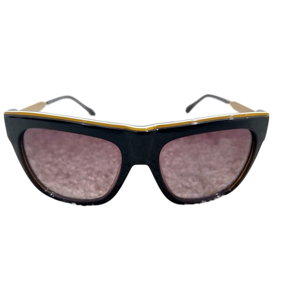 Marc Jacobs Black Classic Sunglasses marked gold tone sides in case - Picture 3 of 8